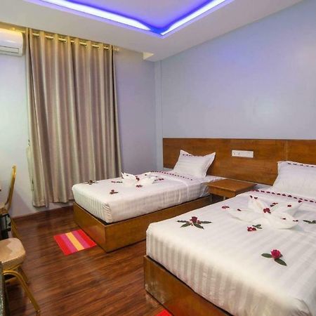 Bagan HMWE Hotel Buitenkant foto